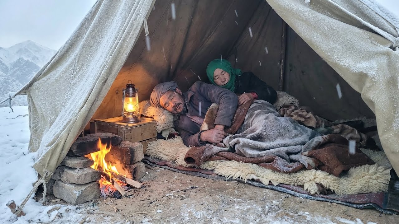 Surviving the Deadly Afghan Winter &ndash; Inside a Remote Mountain Village