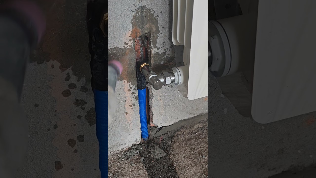 fix&eacute; tuyaux radiateur chauffage #plumbing #chauffage #plumber #plomberie #tricks