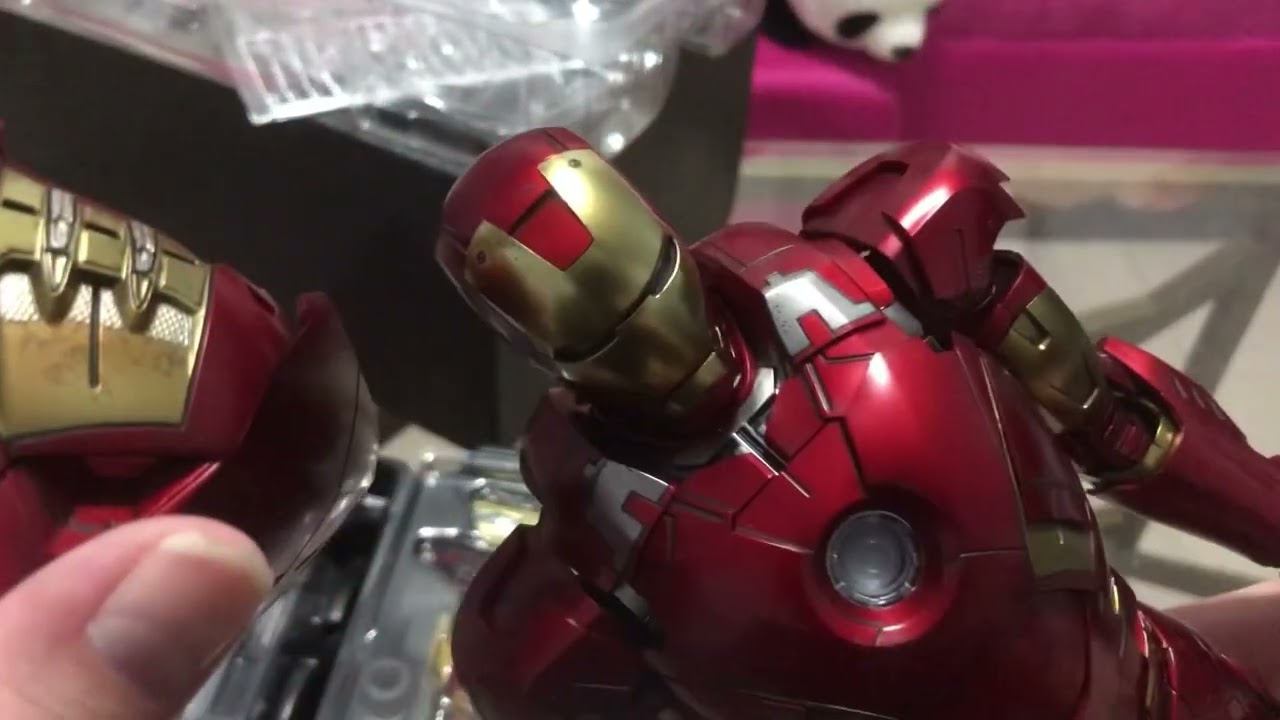 Hot Toys Avengers 1/6 Scale Iron Man Mark 7 Diecast Toy Unboxing and Review