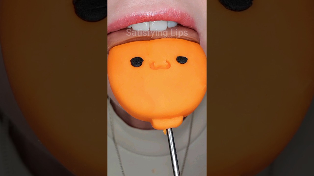 ASMR Satisfying Eating Adorable Fondant Acorn #asmr #fondant #asmrtingles