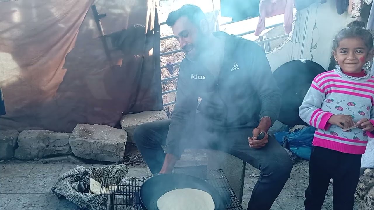 استحلفكم بالله أن تشاهد الفيديوللنهاية كيف نعاني هذه الأيام الصعبة للمساعدة عبرواتساب 00972597112659