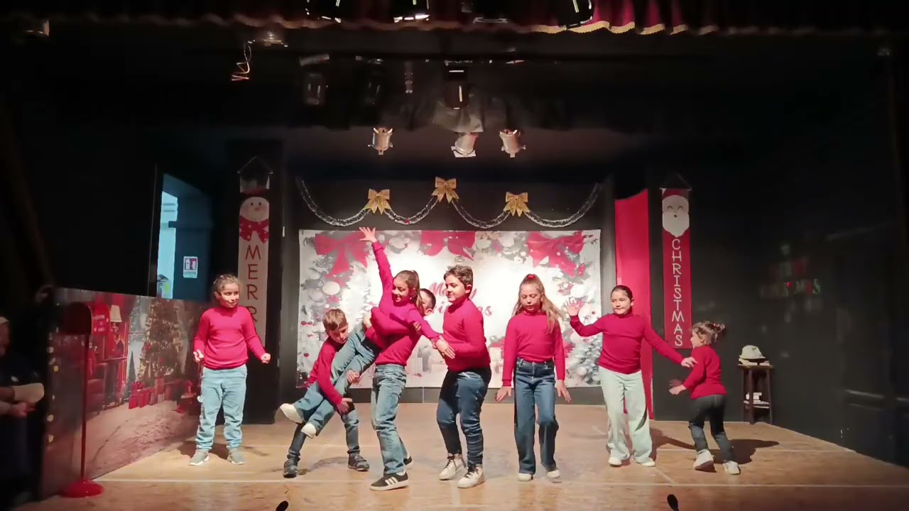'S'è pers' 'o parrucchiano' Musical di Natale 2025