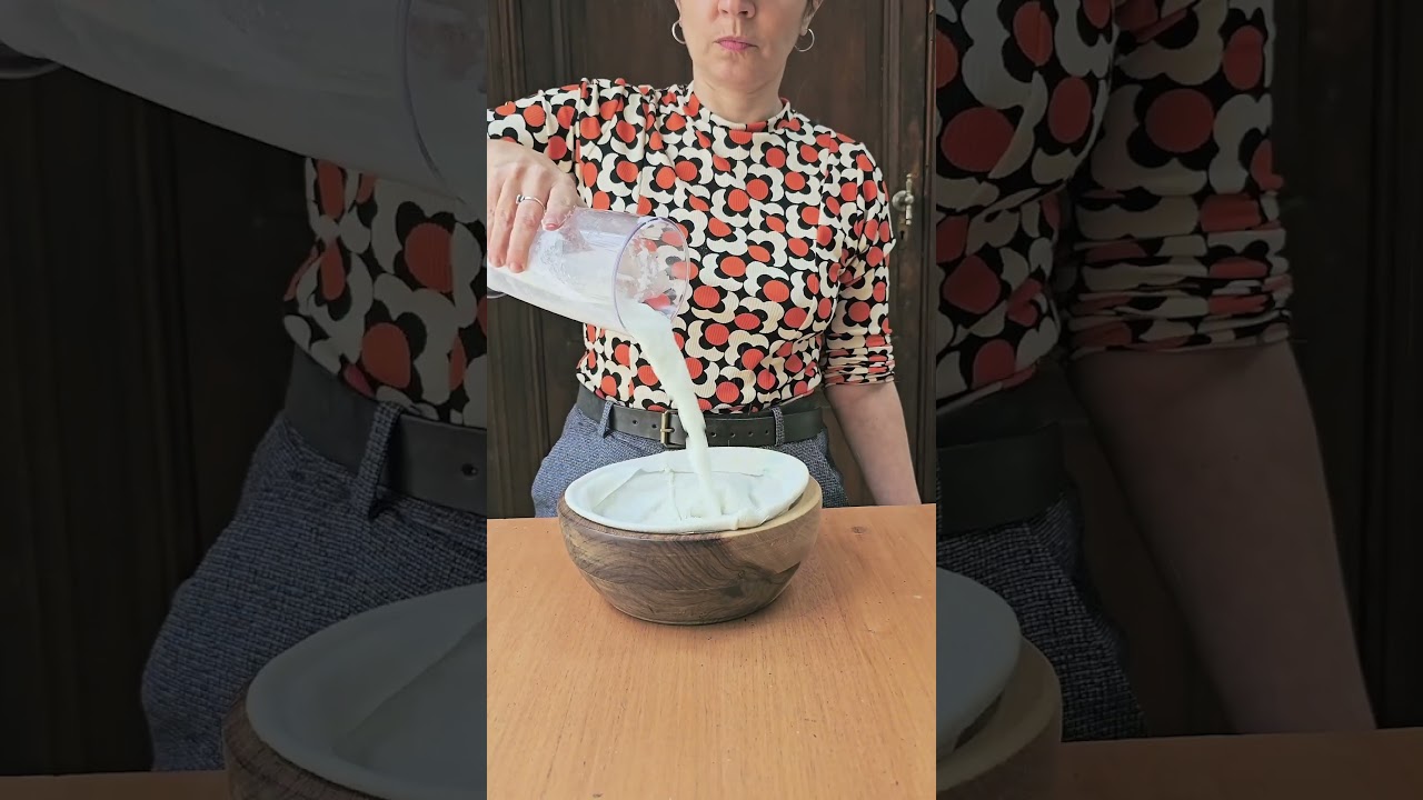 Nuevo episodio de #PaulinaVsElSuper y hoy hacemos LECHE DE COCO 🥥 Consegu&iacute; el ebook en mi tienda 📲