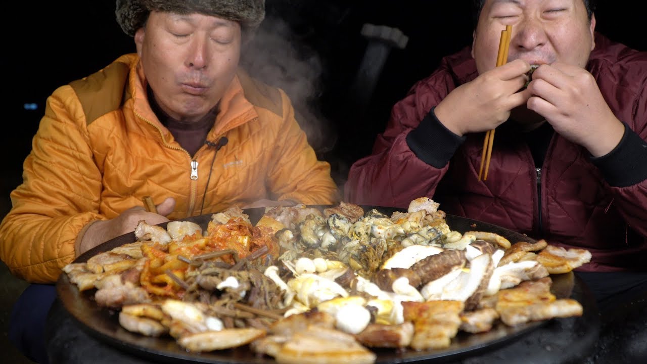 제철인 굴과 고사리, 버섯, 김치 듬뿍넣어 삼겹살 먹방!! (Samgyeopsal with Oyster) 요리&먹방!! - Mukbang eating show