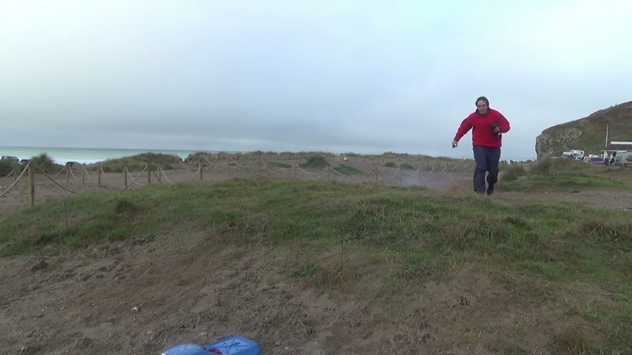 Team Associated MGT  Thunder Tiger mta4   nitro  truck  bashing in the dunes