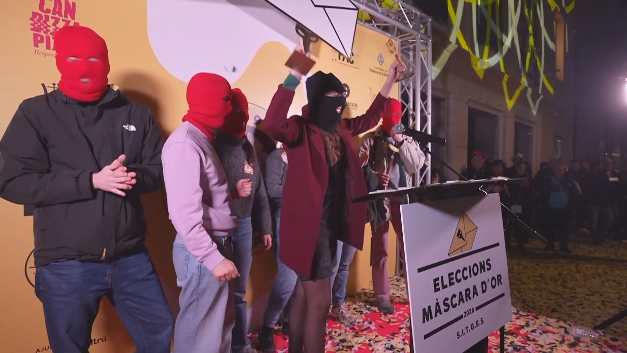L’Associació Apol·lo, guanyadors de la Màscara d’Or amb la millor sàtira