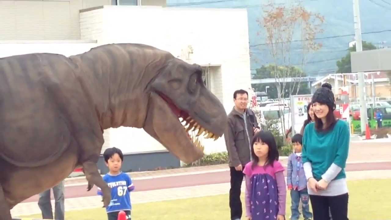 恐竜に食べられた娘    non-avian dinosaur