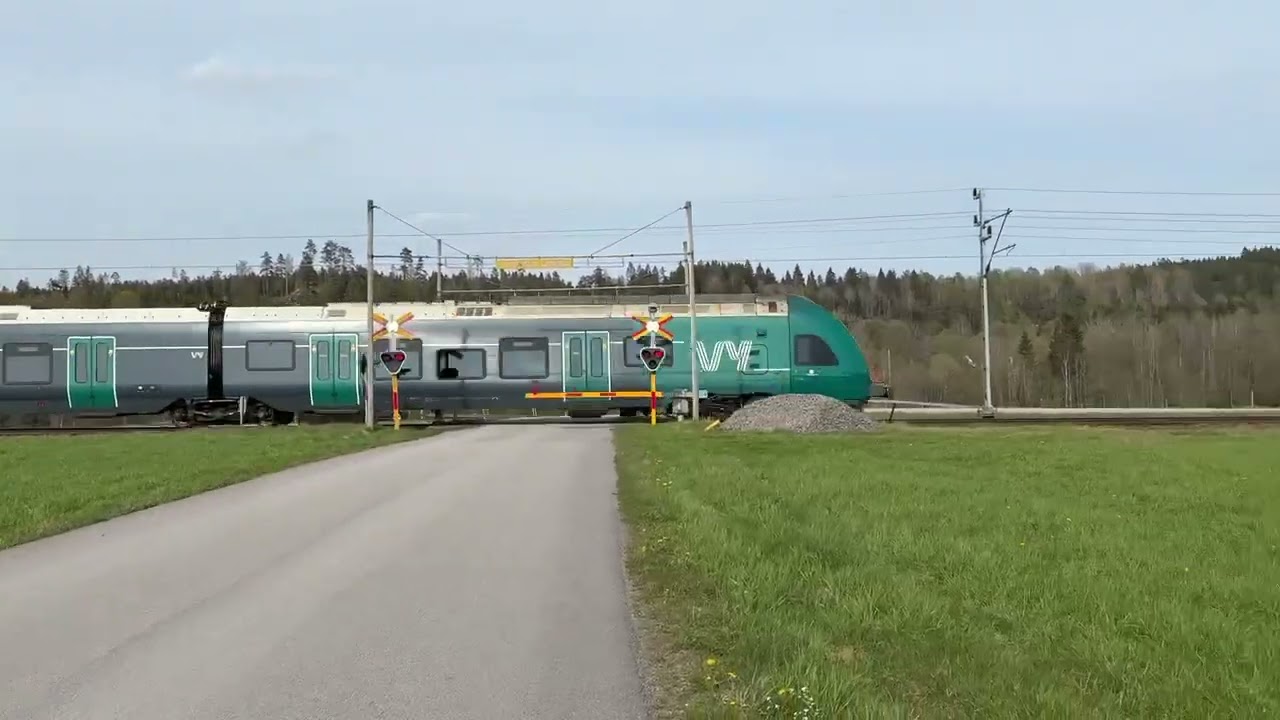 (Cam 2 / 2) Bäcken Railroad crossing, Bäckefors, Bengtsfors, Sweden 1