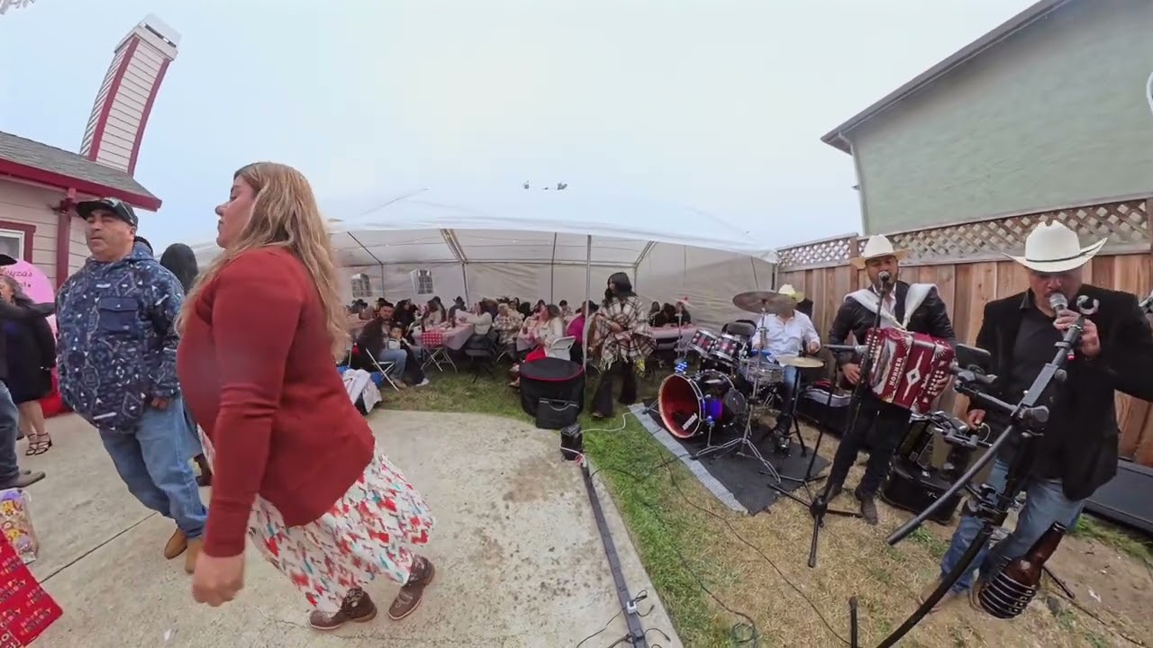 Los Gallos del Valle desde Salinas Ca. Musica en vivo para todos tipos de eventos.