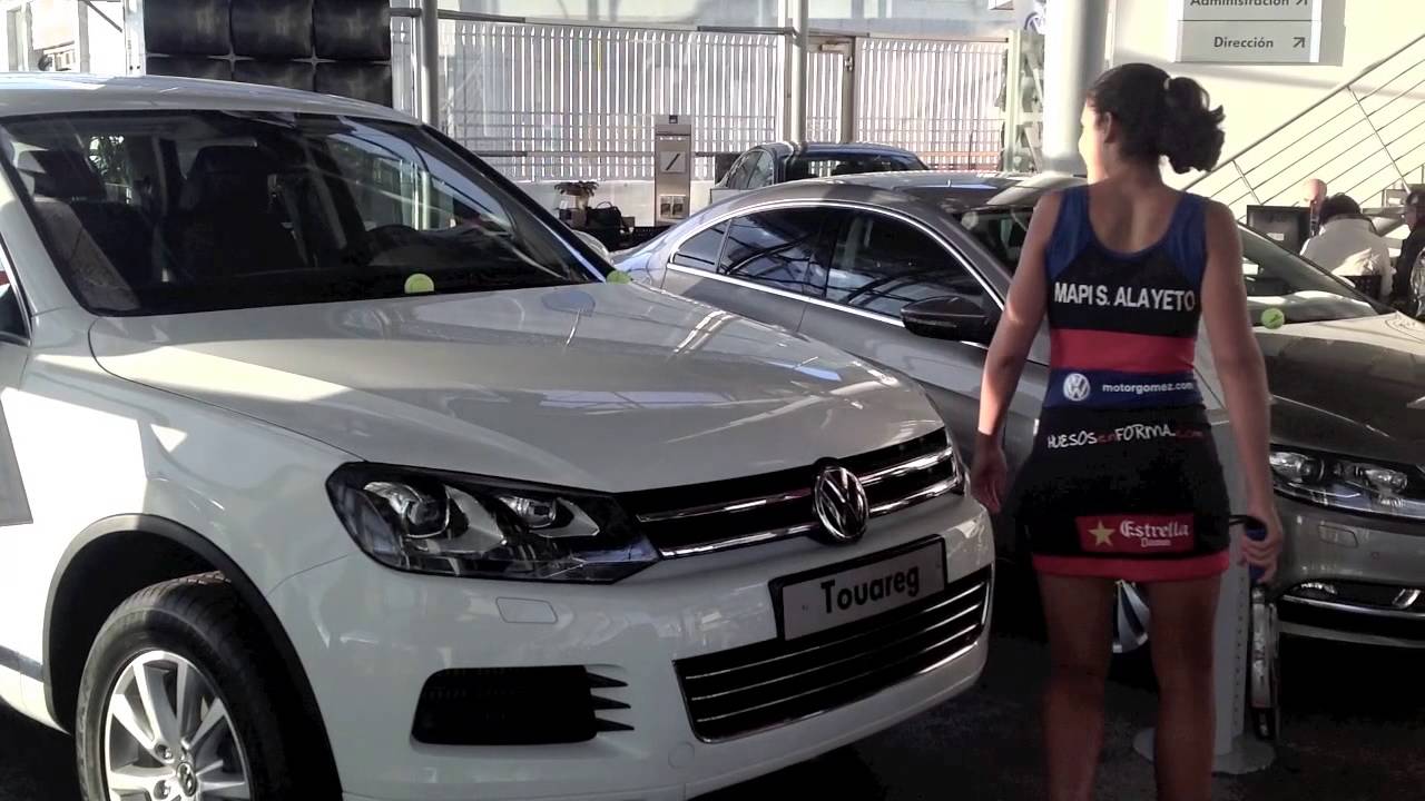 Las gemelas Mapi y Majo S. Alayeto en nuestras instalaciones Volkswagen Motor Gómez