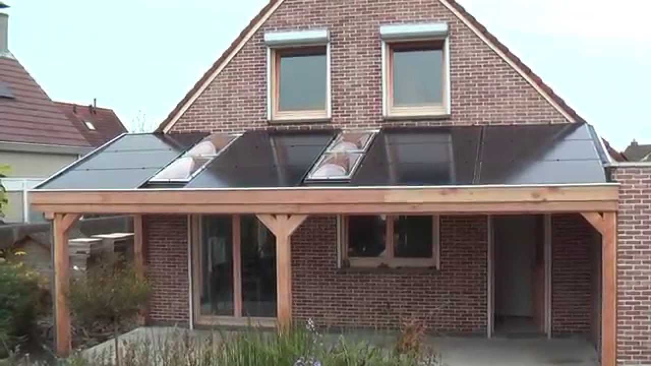 Overkapping met zonnepanelen