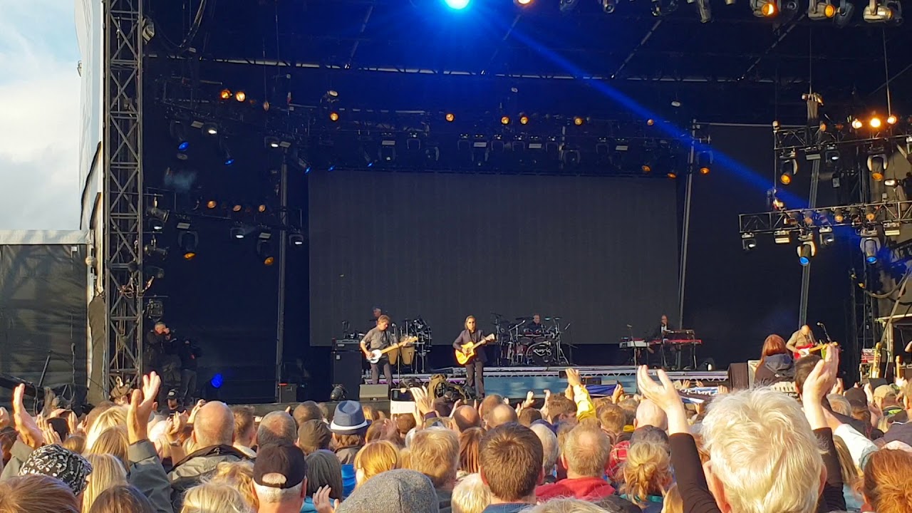 Runrig (the last dance) - Intro + The Years We Shared (clip) live@ Stirling Castle 17th August 2018