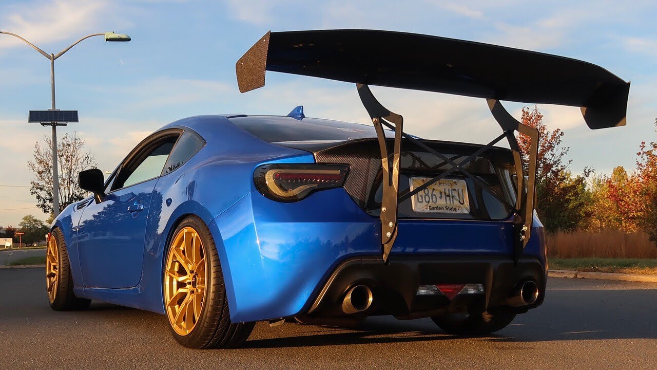 BRZ gets HUGE CARBON FIBER WING!