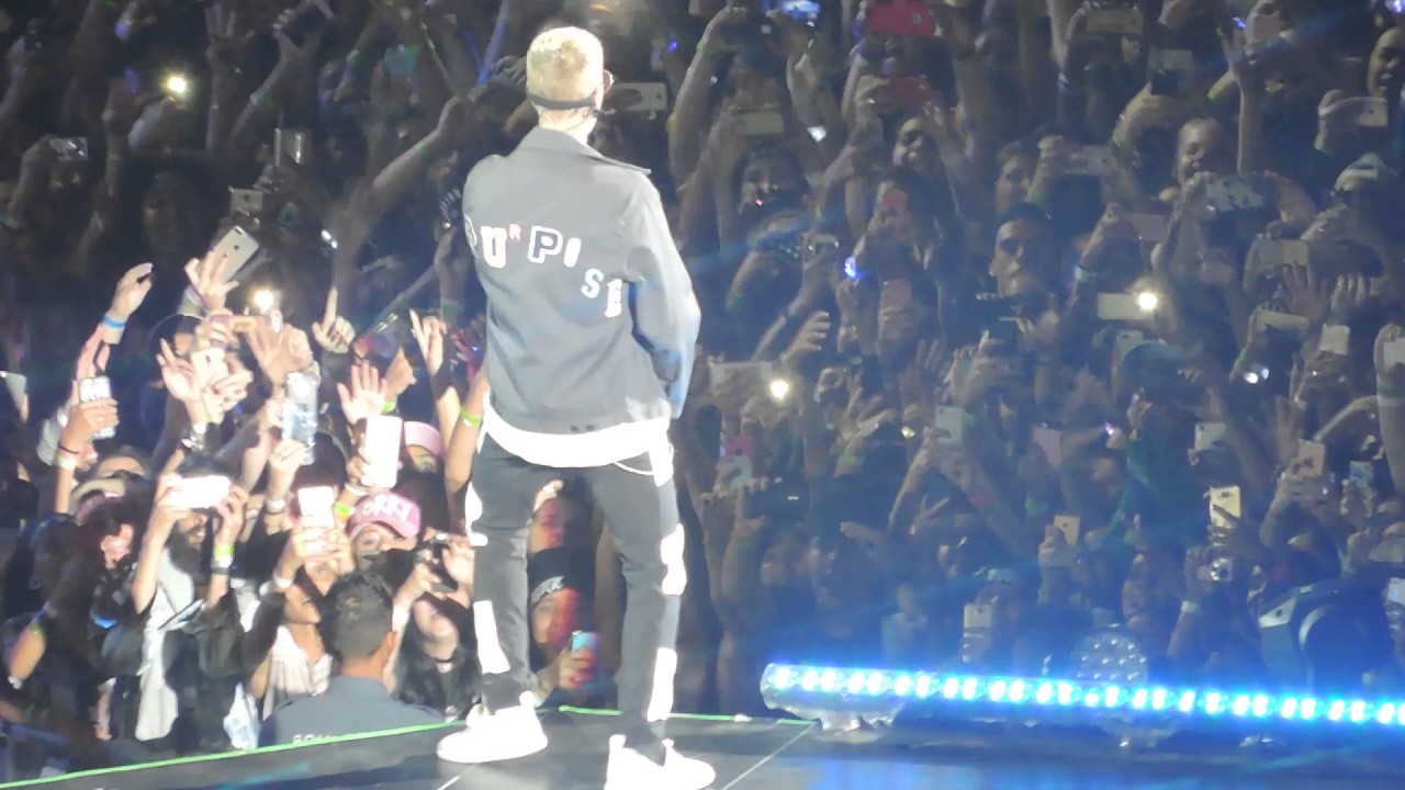 Justin Bieber - Boyfriend (PWT Sao Paulo 01/04/2017)
