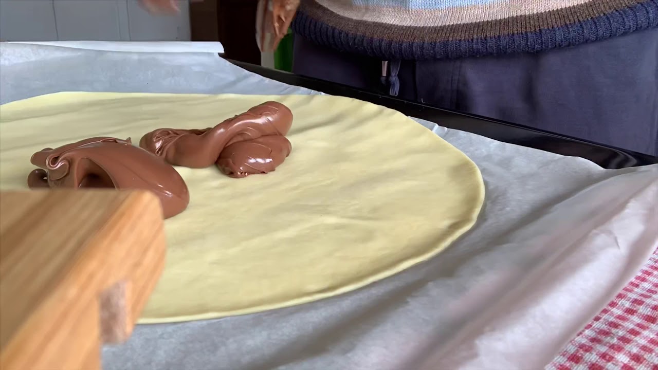 Cornetti alla Nutella con pasta Bris&eacute;