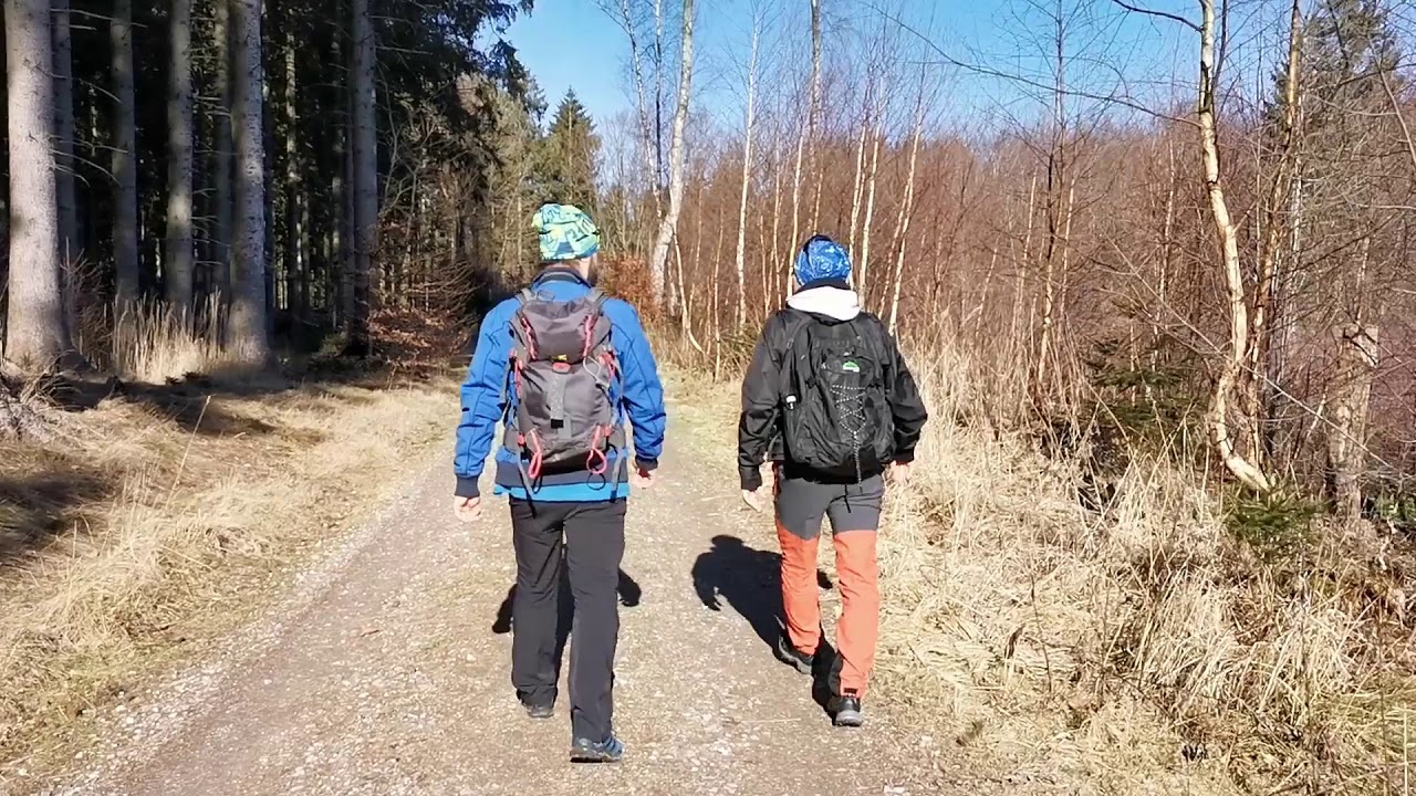 Hiking in Denmark, 17.5 km from Langer&oslash;d to Helleb&aelig;k.