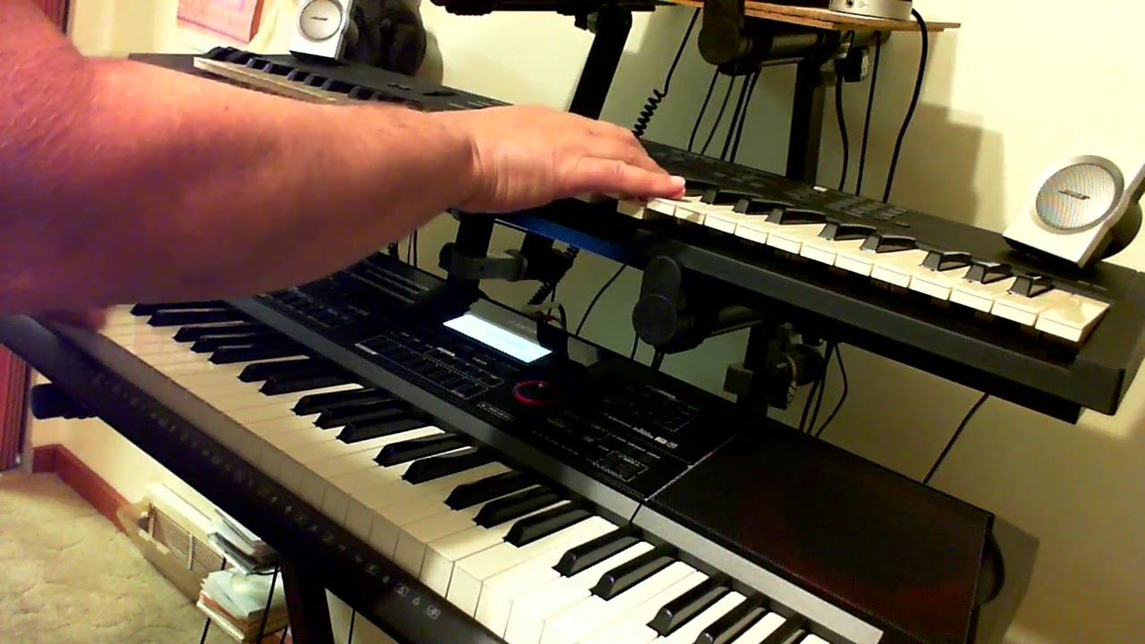 Casio CTX-5000, using the intro on a Auto Accompaniment as a hook!