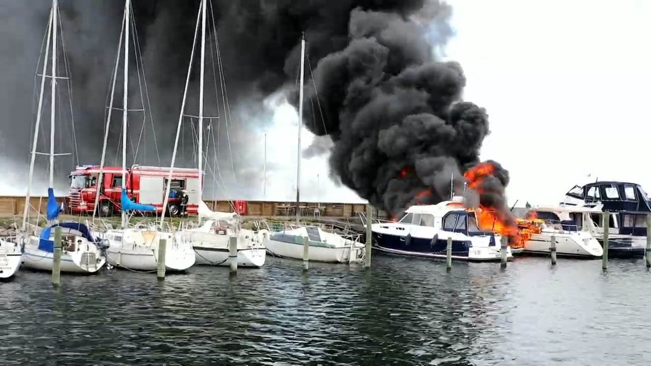 3 både udbrændt i Kastrup