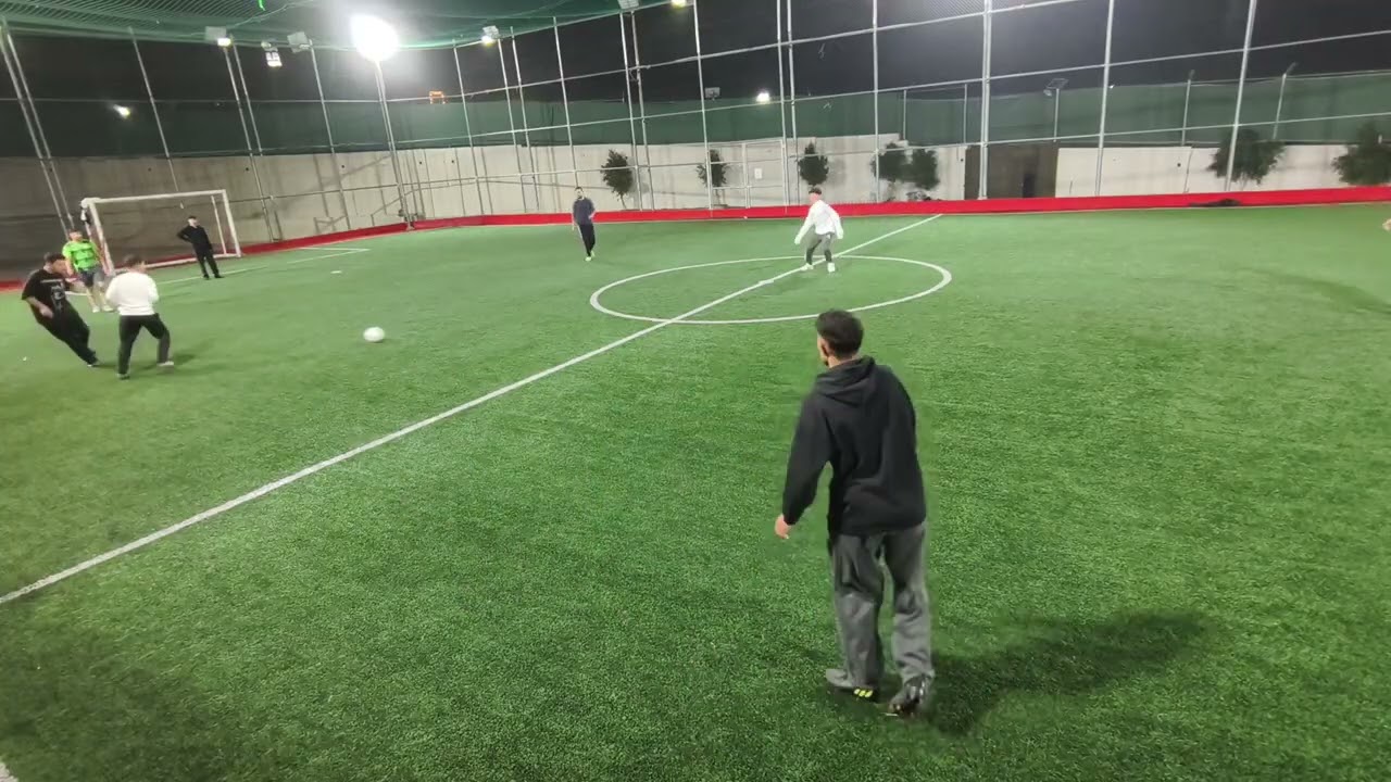 مك