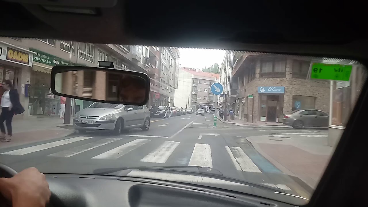 dando una vuelta por la ciudad en el coche sin carnet microcar virgo f8 motor lombardini
