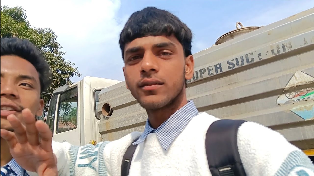Kya mai vlogging karna chod du 😶 ?
