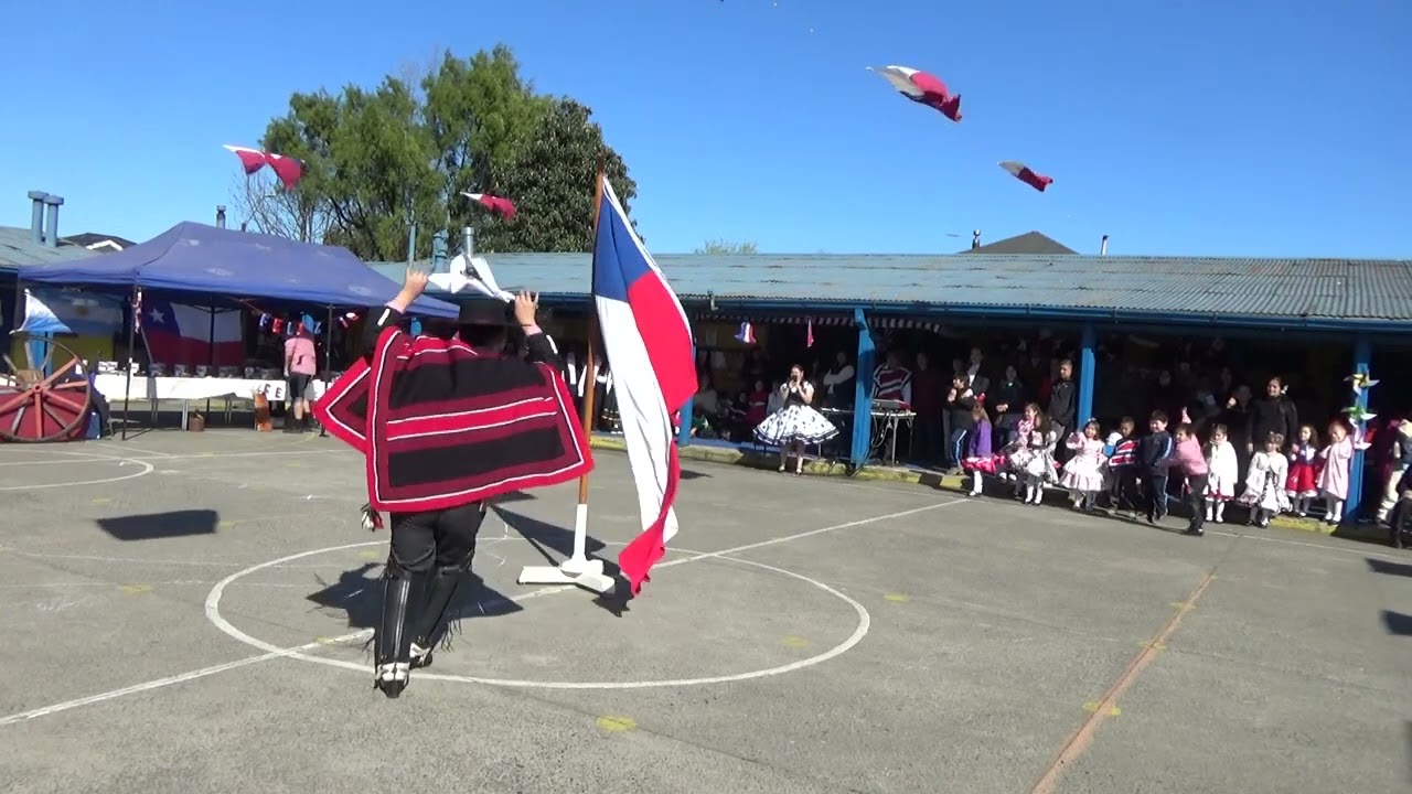 1 Baile de Cueca a la Bandera Chilena