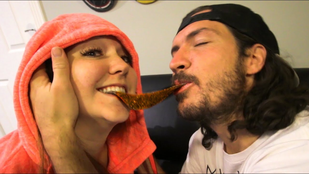 Japanese Candy Kissing