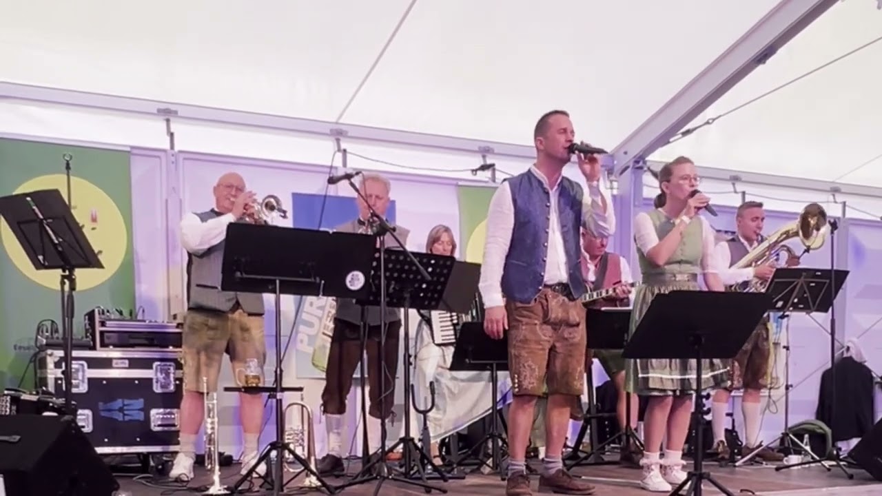 Domkrainer beim Oktoberfest MGV Seelscheid 2024 