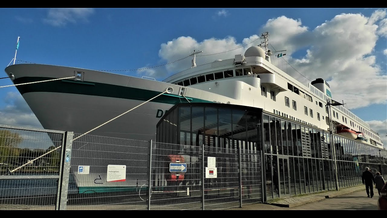 1080p MS Deutschland Eröffnet die Kreuzfahrtsaison 2023 in Lübeck-Travemünde 02.05.2023