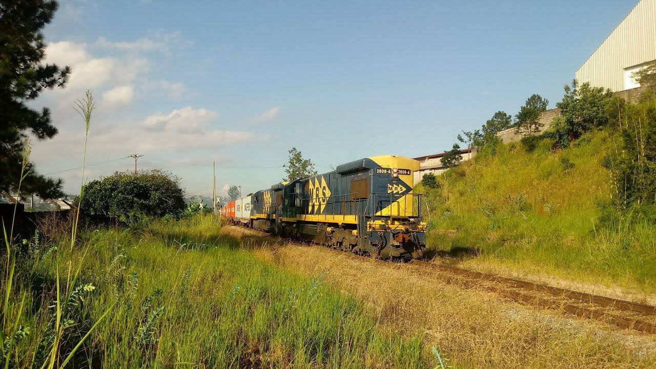 MRS GE C36ME liderando trem de contêiner (Itaquá) MRS Logística