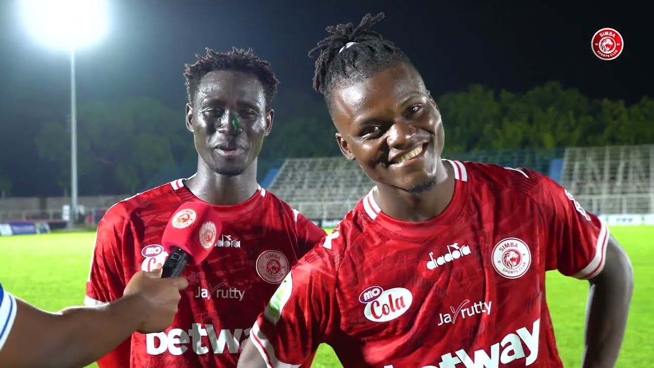 ALICHOKISEMA INNO LOEMBA BAADA YA KUFUNGA GOLI LSKE LA KWANZA AKIWA SIMBA
