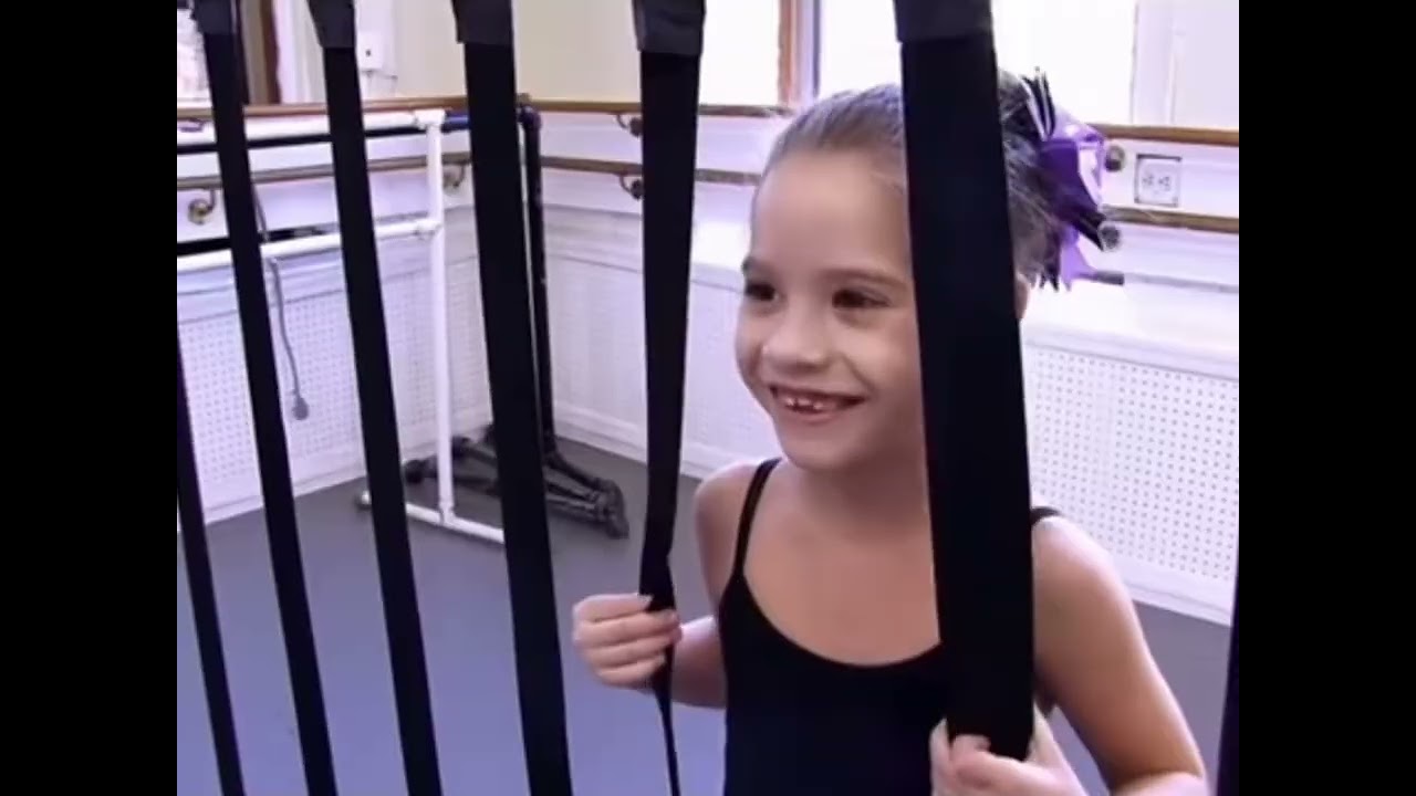 little Mackenzie Ziegler scene pack!!