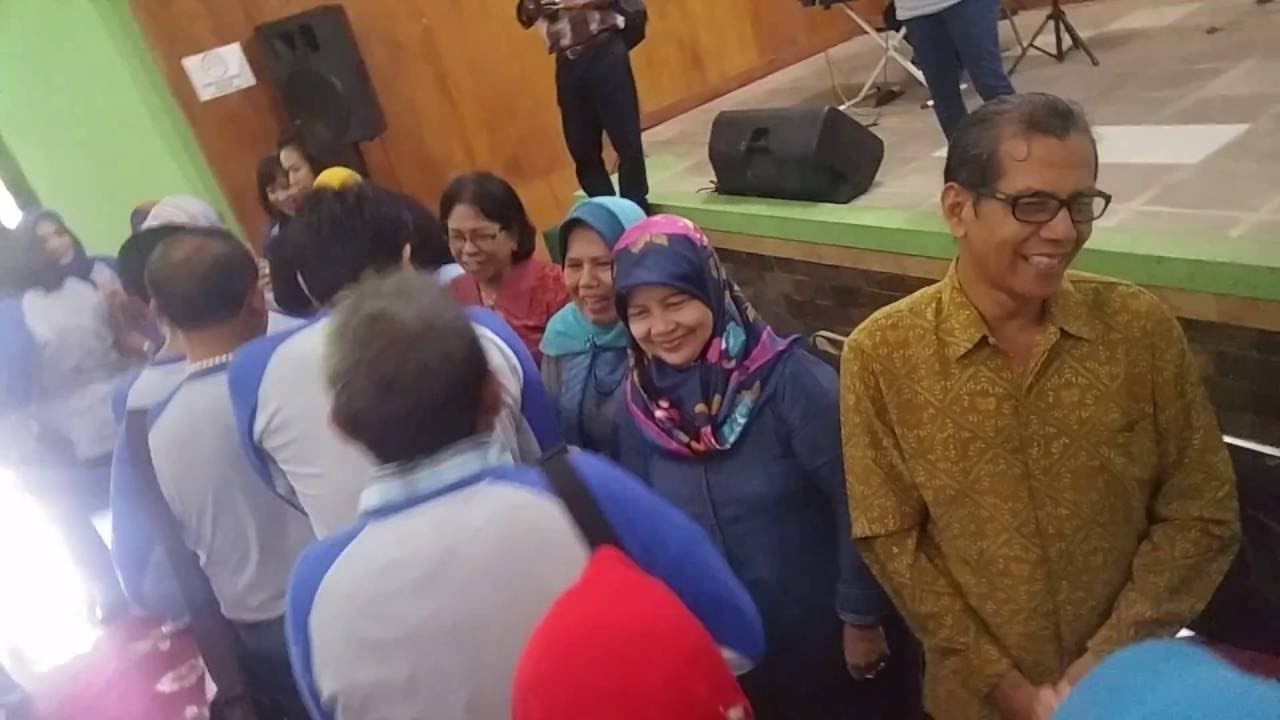 Reuni Akbar SMA 42 Halim - Lulusan 1986 Markas Kopassus Cijantung 31 Juli 2016 - Salam-salaman