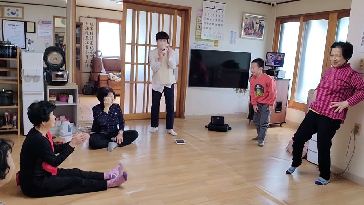 껌 한번 씹어 보실래요                    재미있는 5개국 나라별 껌박수