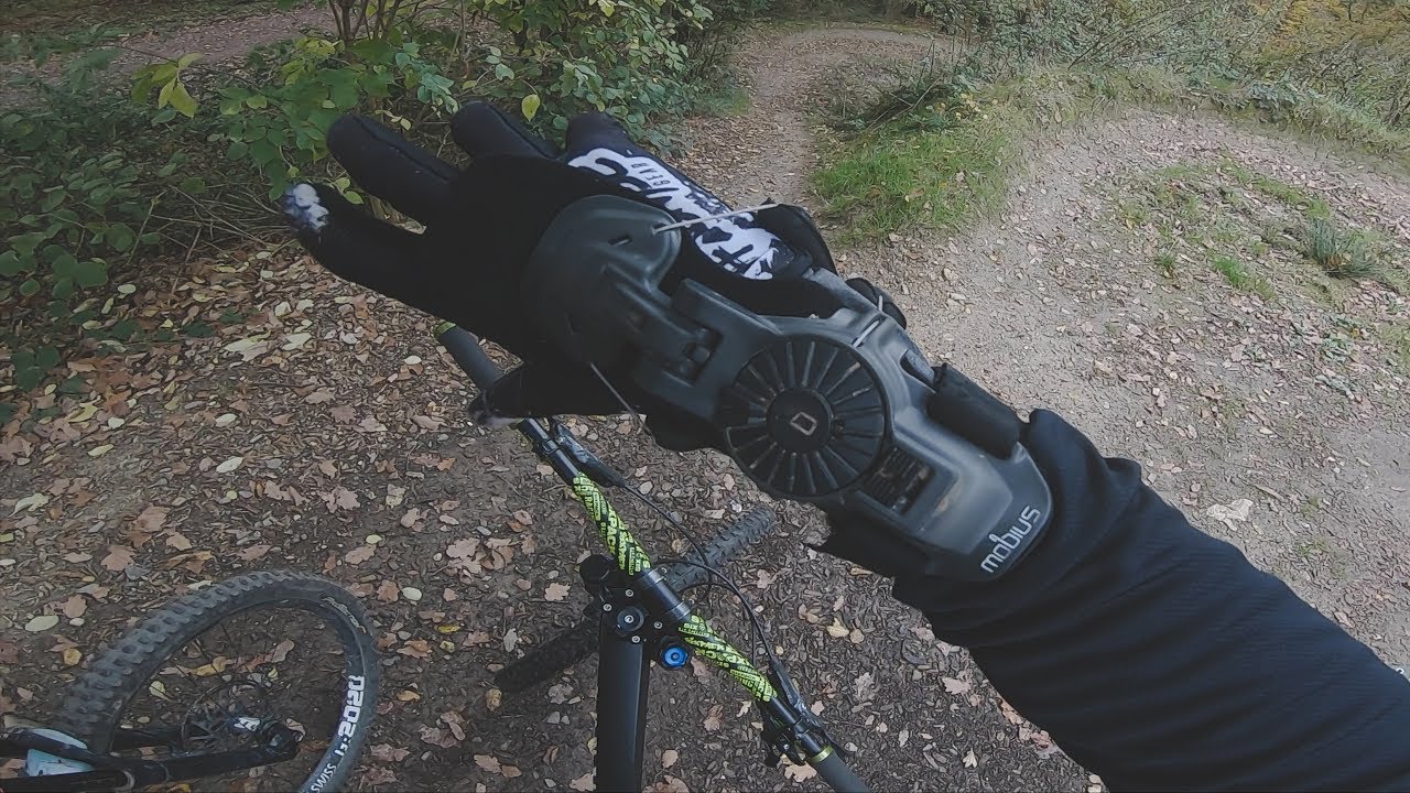 Verletzungen & Handbrüche beim Mountainbiken vermeiden - Mobius X8 Protector | Fabio Schäfer Reviews