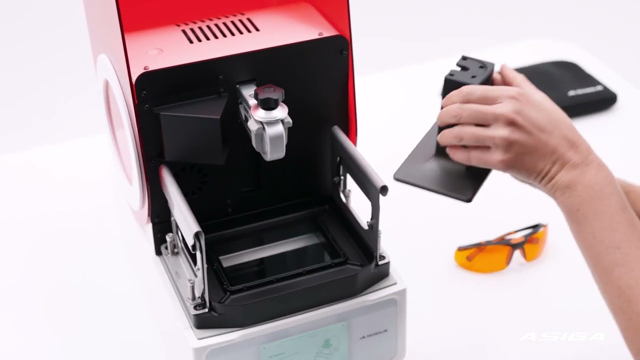 Unboxing the Asiga Max 2