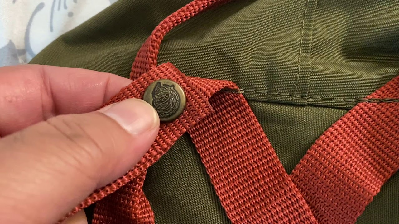 Comparing a fake Fjallraven to a real Fjallraven backpack