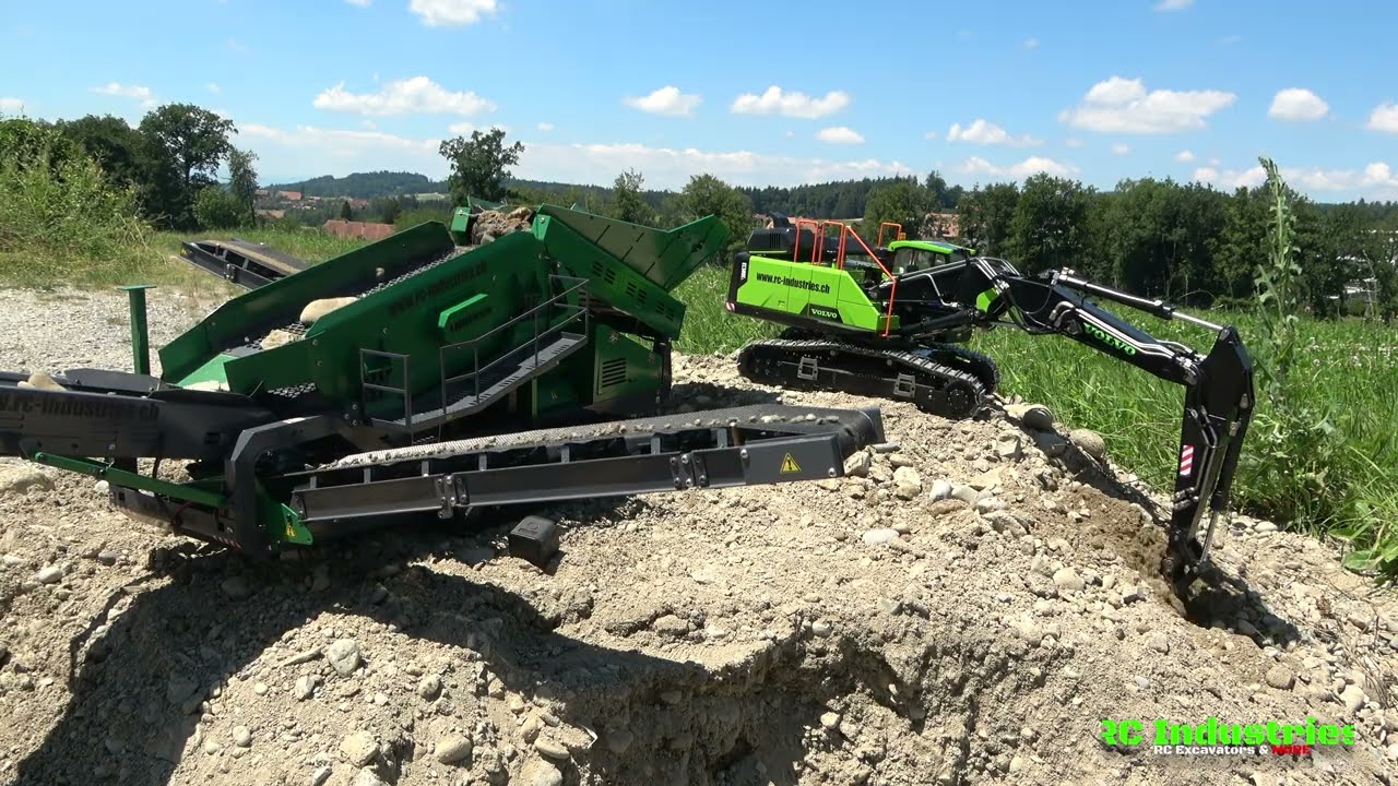 RC Sand Screener in dirt