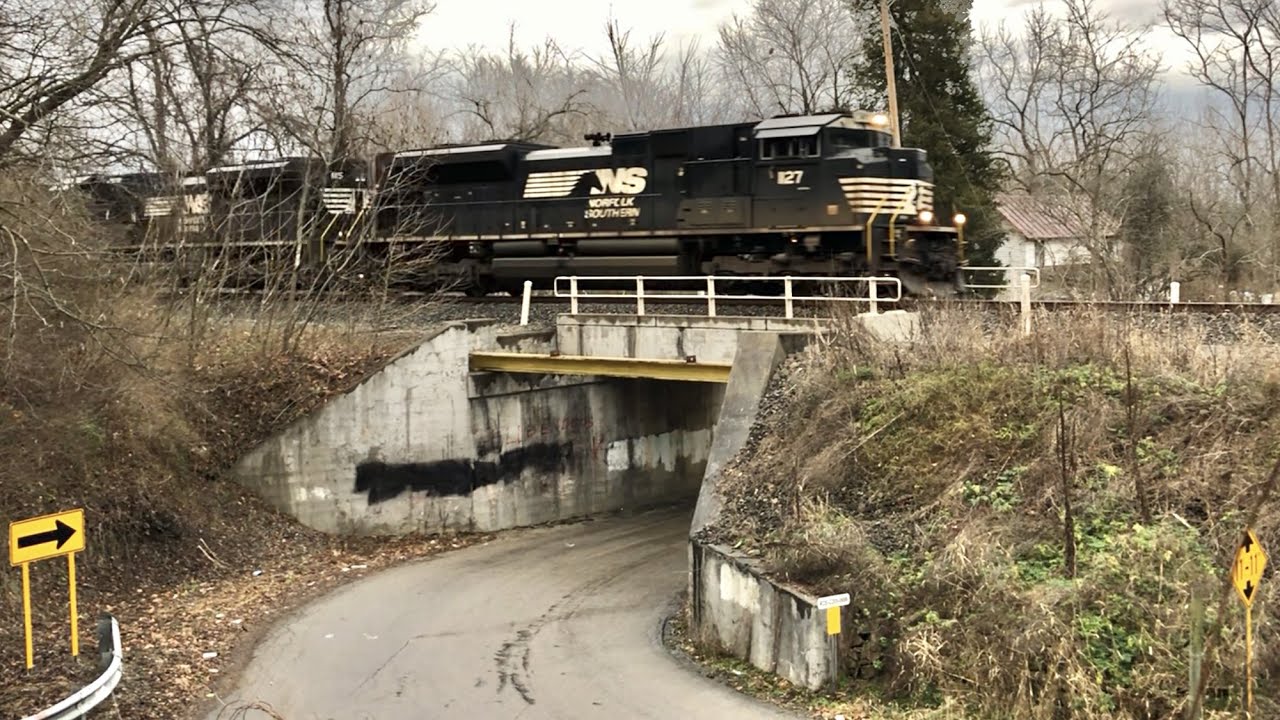Military Train, Dangerous Railroad Overpass & 6 Track Railroad Crossing, Chillicothe Trains In Ohio