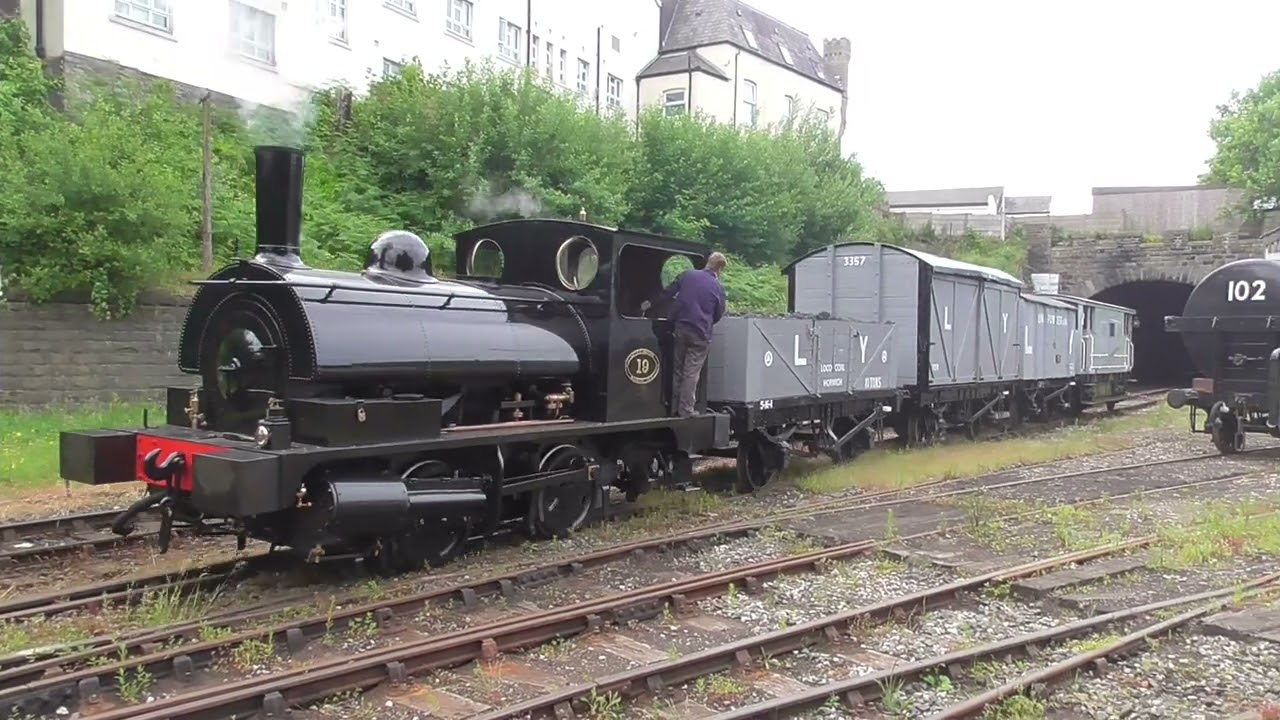 East Lancashire Railway - LYR/LNWR Merger Centenary Weekend - shunting with 'Pug-19'