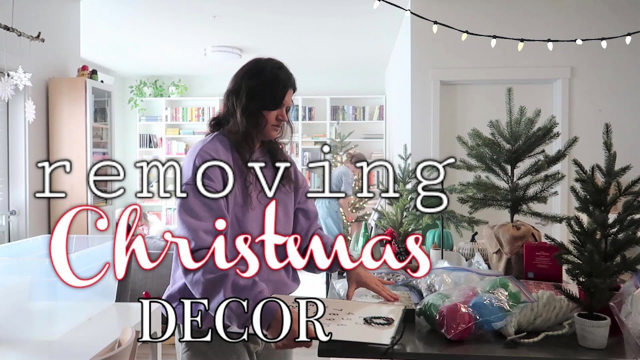 CLEAN WITH ME! REMOVING CHRISTMAS DECOR
