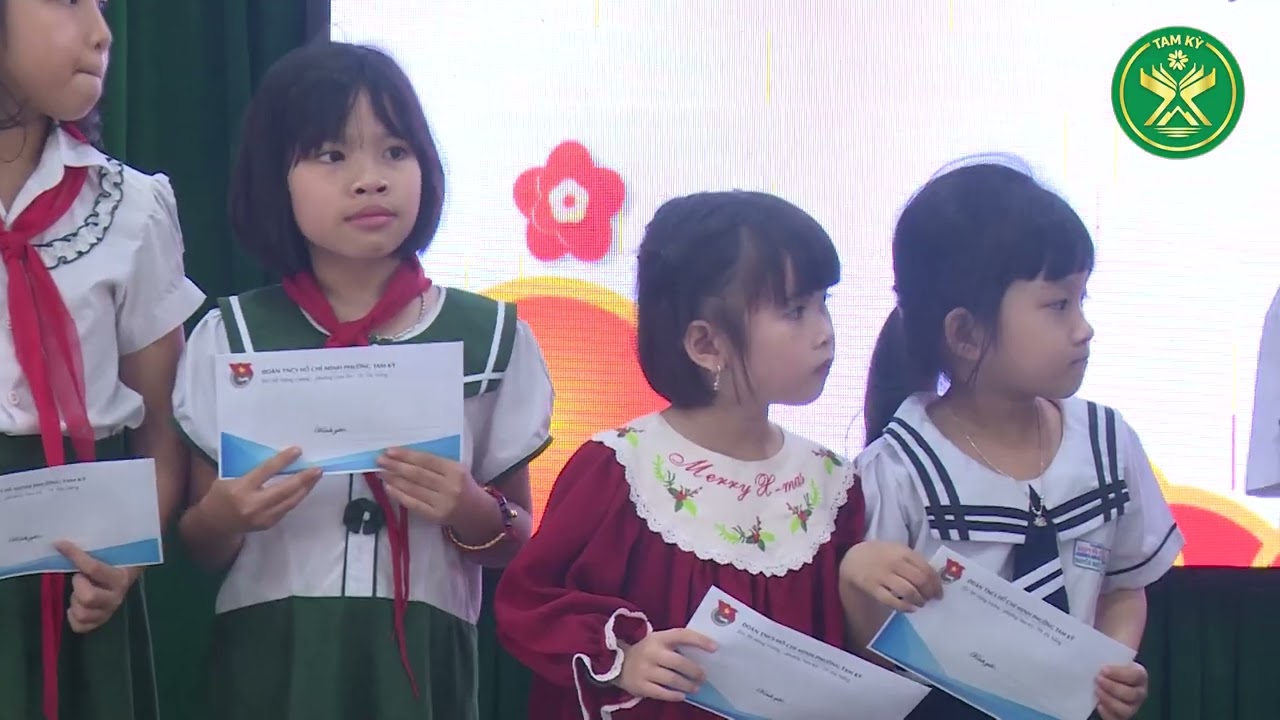DOAN PHUONG TRAO QUA