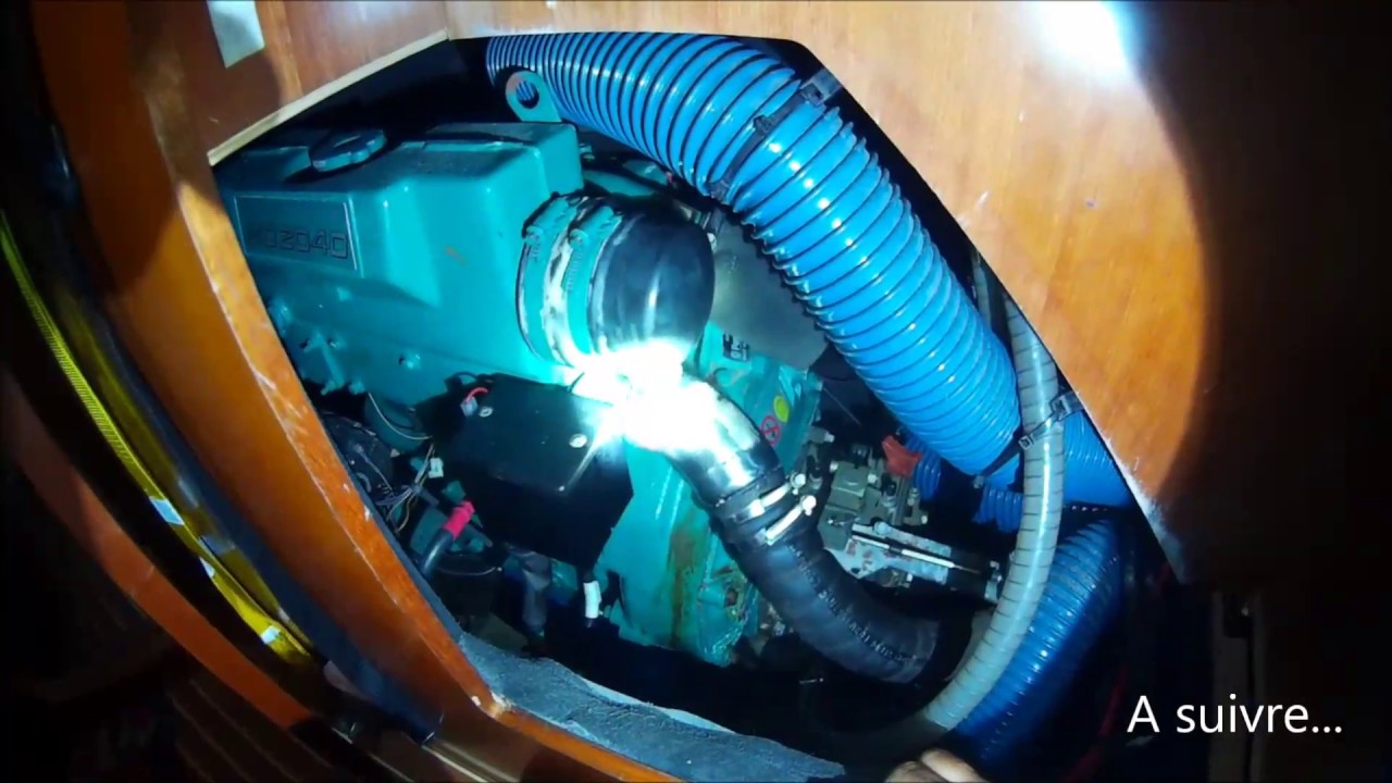 178 Démontage coude échappement moteur MD2040 Volvo Penda