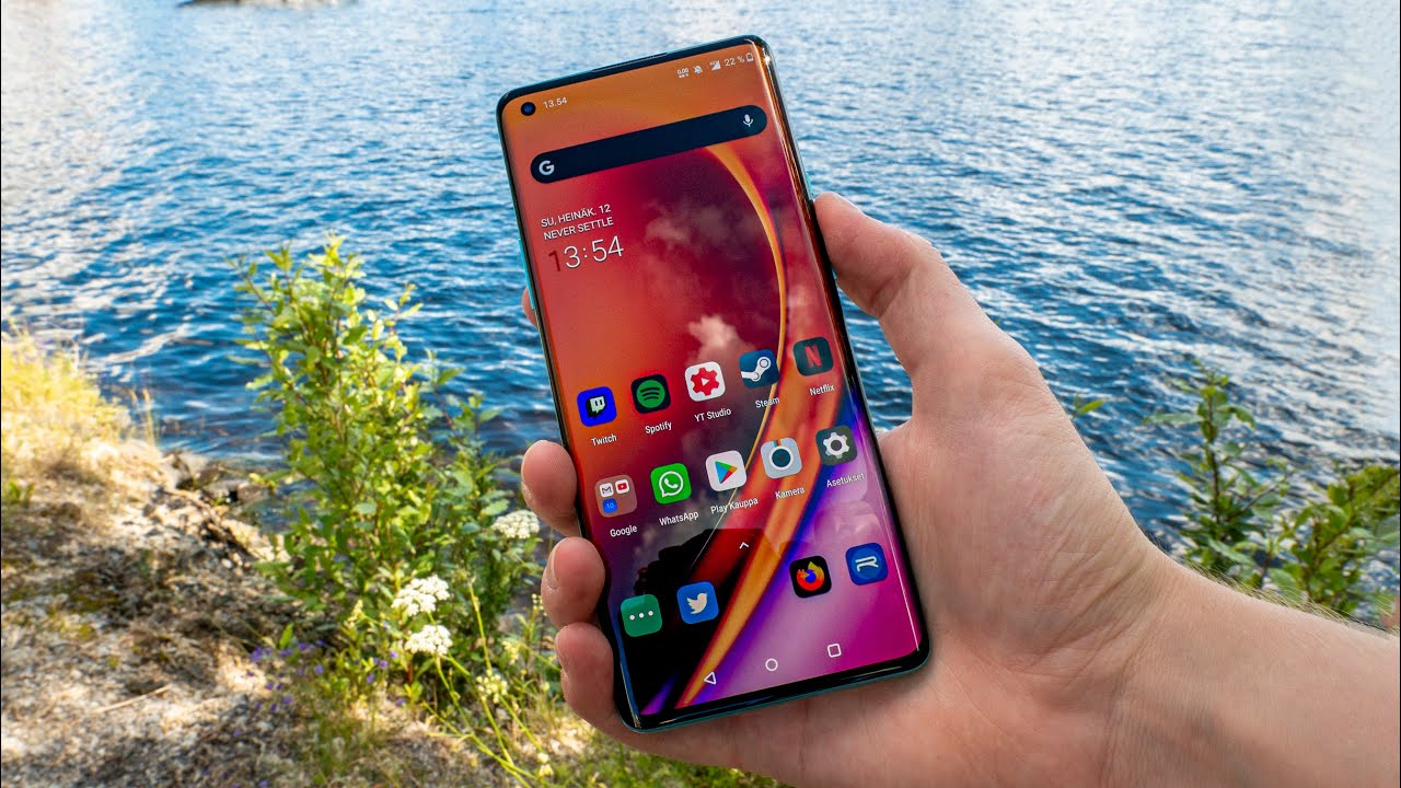 Erinomainen akunkesto ja näyttö! - Arvostelussa Oneplus 8 Pro