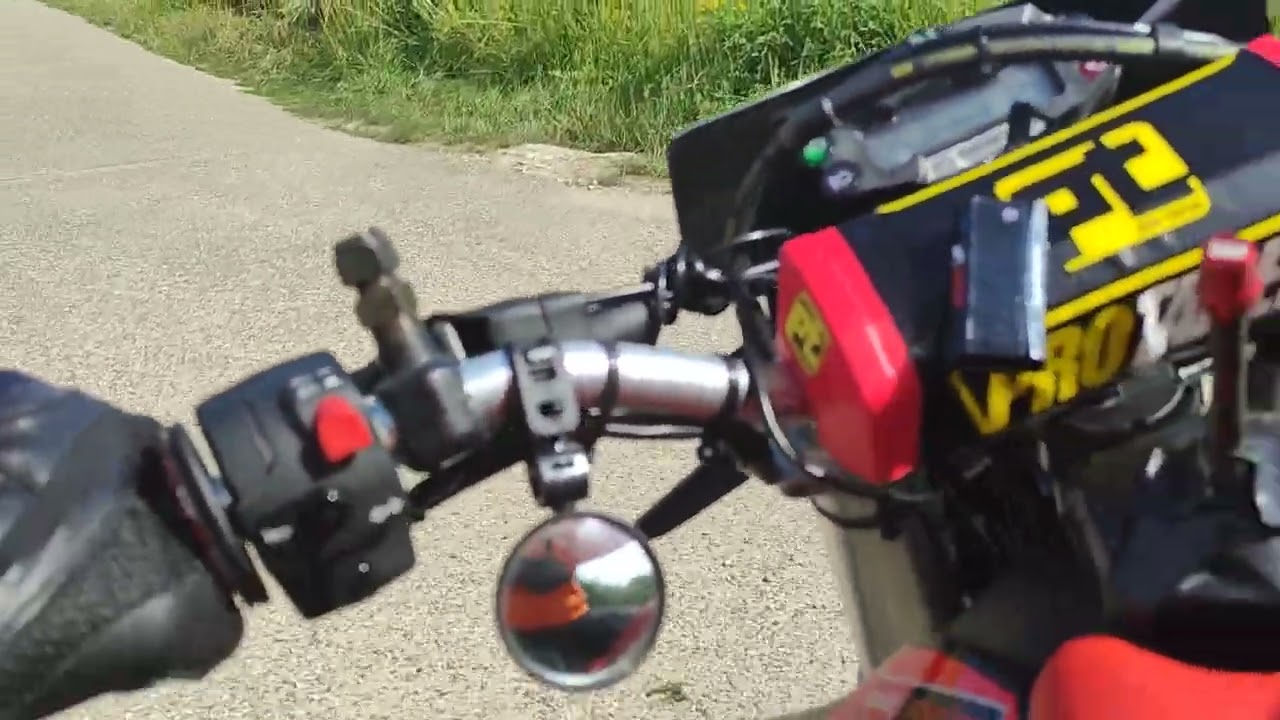 APRILIA MX 125 WHEELING TRAINING