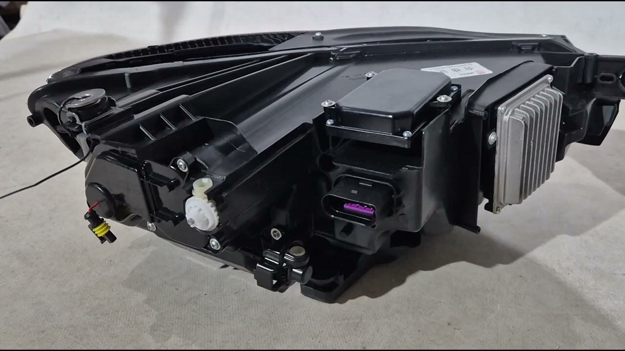 Volkswagen Passat B8 2015-2023 рр. Передні фари FullLed (2015-2019, 2 шт)