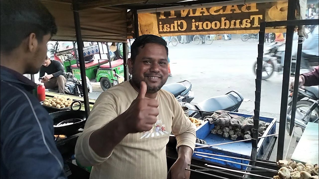 Roz Momos Khaate-Khaate Dosti Ho Gayi 😂