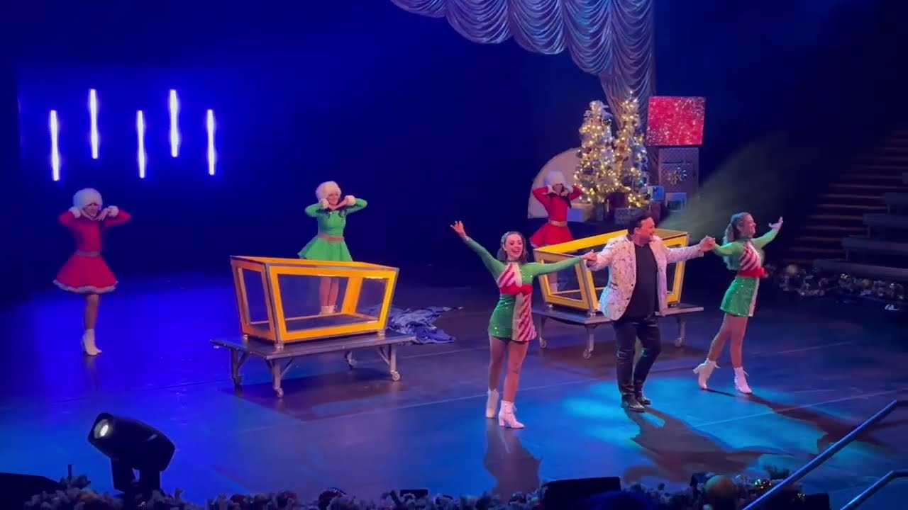 Holiday Magic Show #buschgardenstampabay 