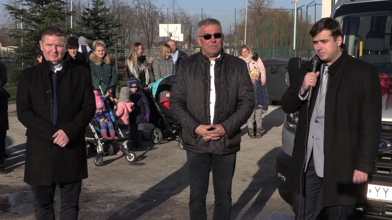 Nowy autobus dla Fundacji Złote Serce
