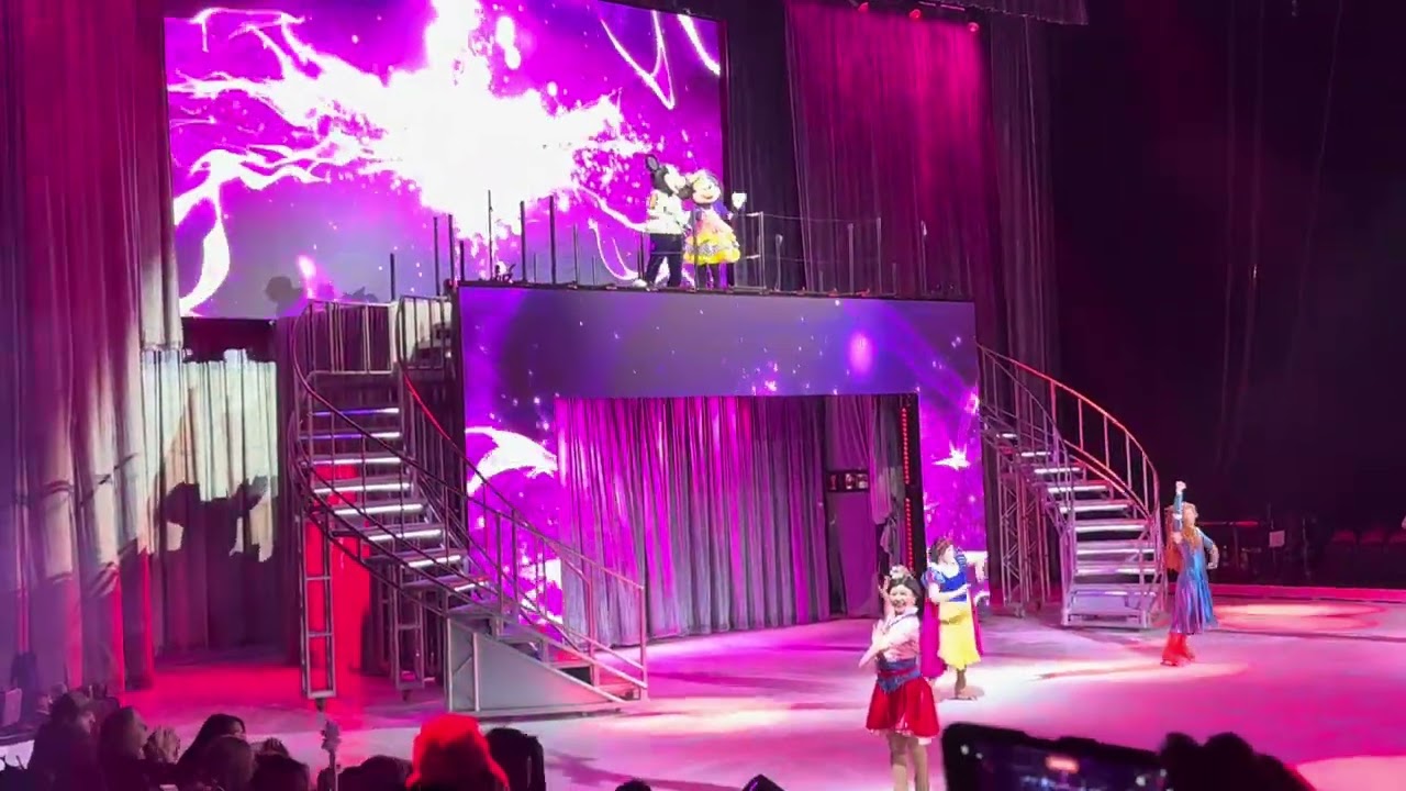 many people at the show tonight enjoying **Disney On Ice presents: Jump In! – ENGLISH 2026–2027